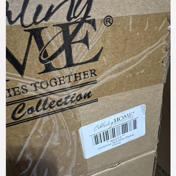 Celebrating Home Christmas Sprinkles Serving Pitcher - Picture 3 of 5